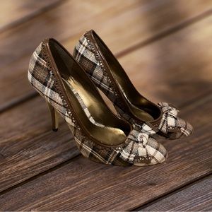 BAKERS London plaid brown heels 7.5